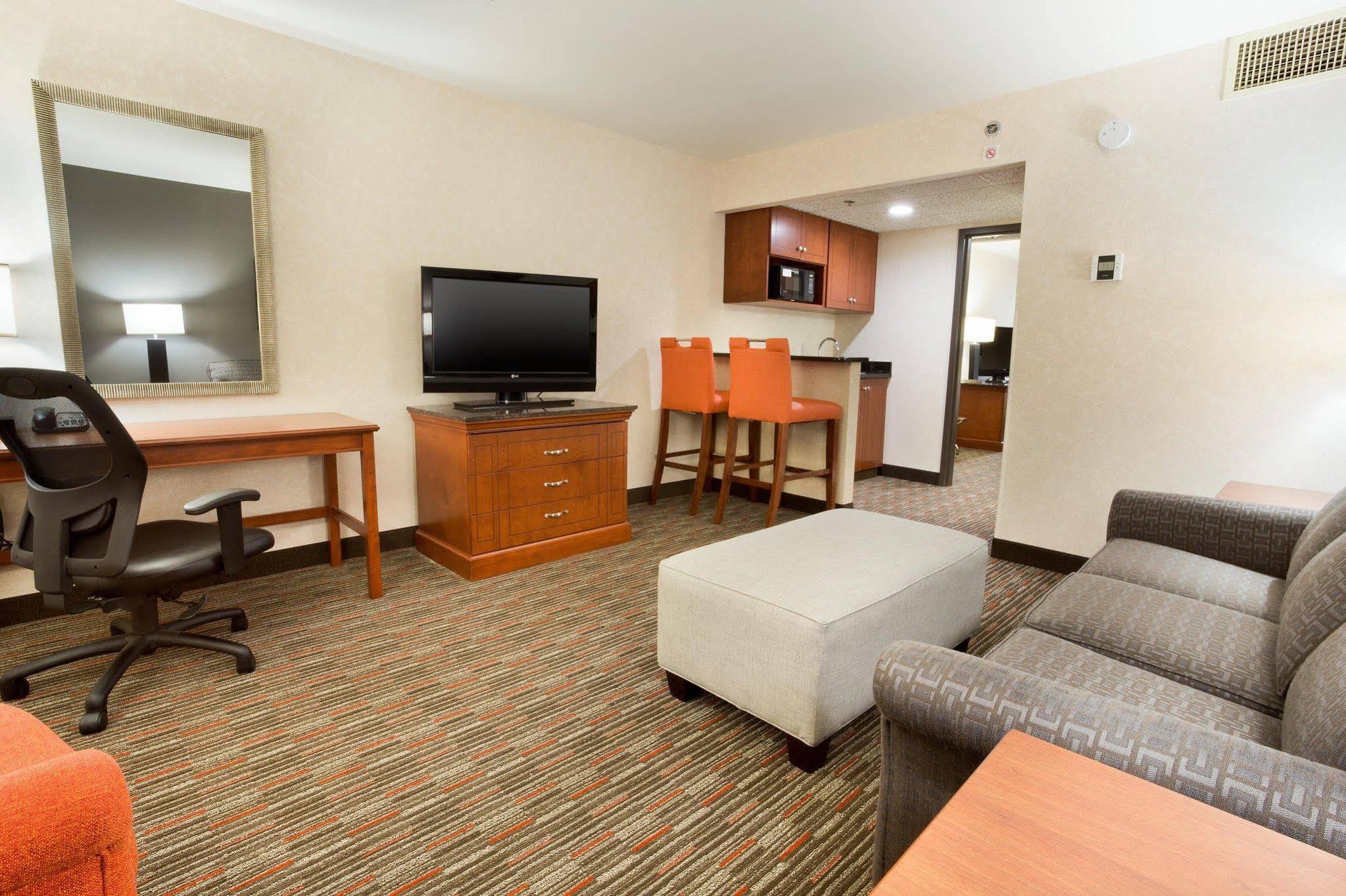 Drury Inn & Suites St. Louis Creve Coeur Zewnętrze zdjęcie